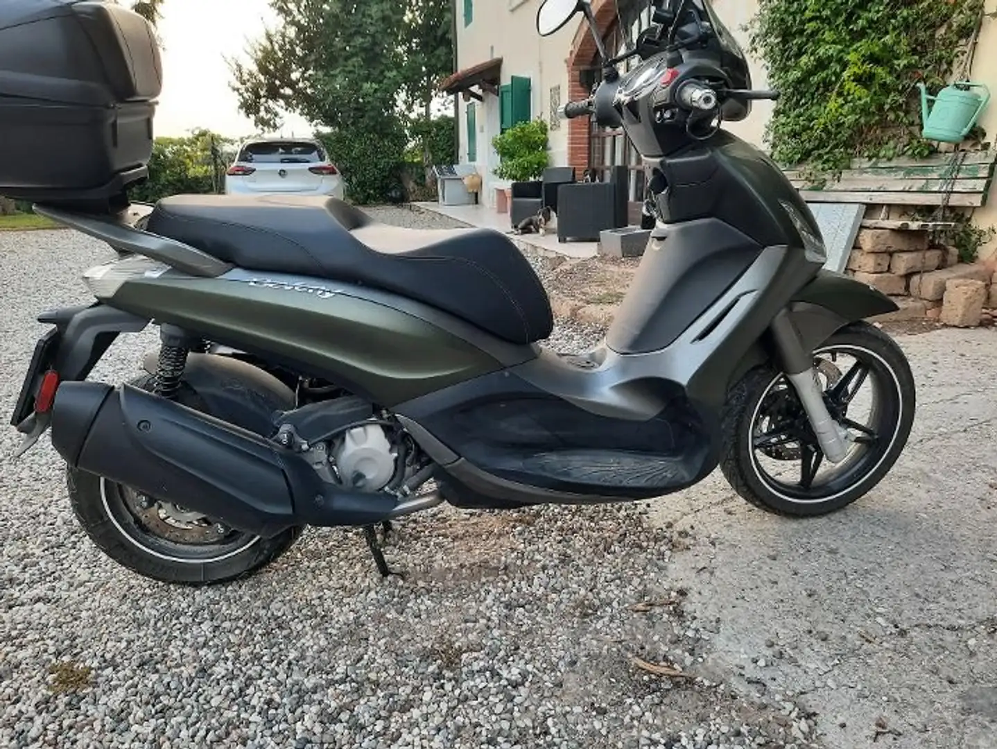 Piaggio Beverly 350 S Verde - 2