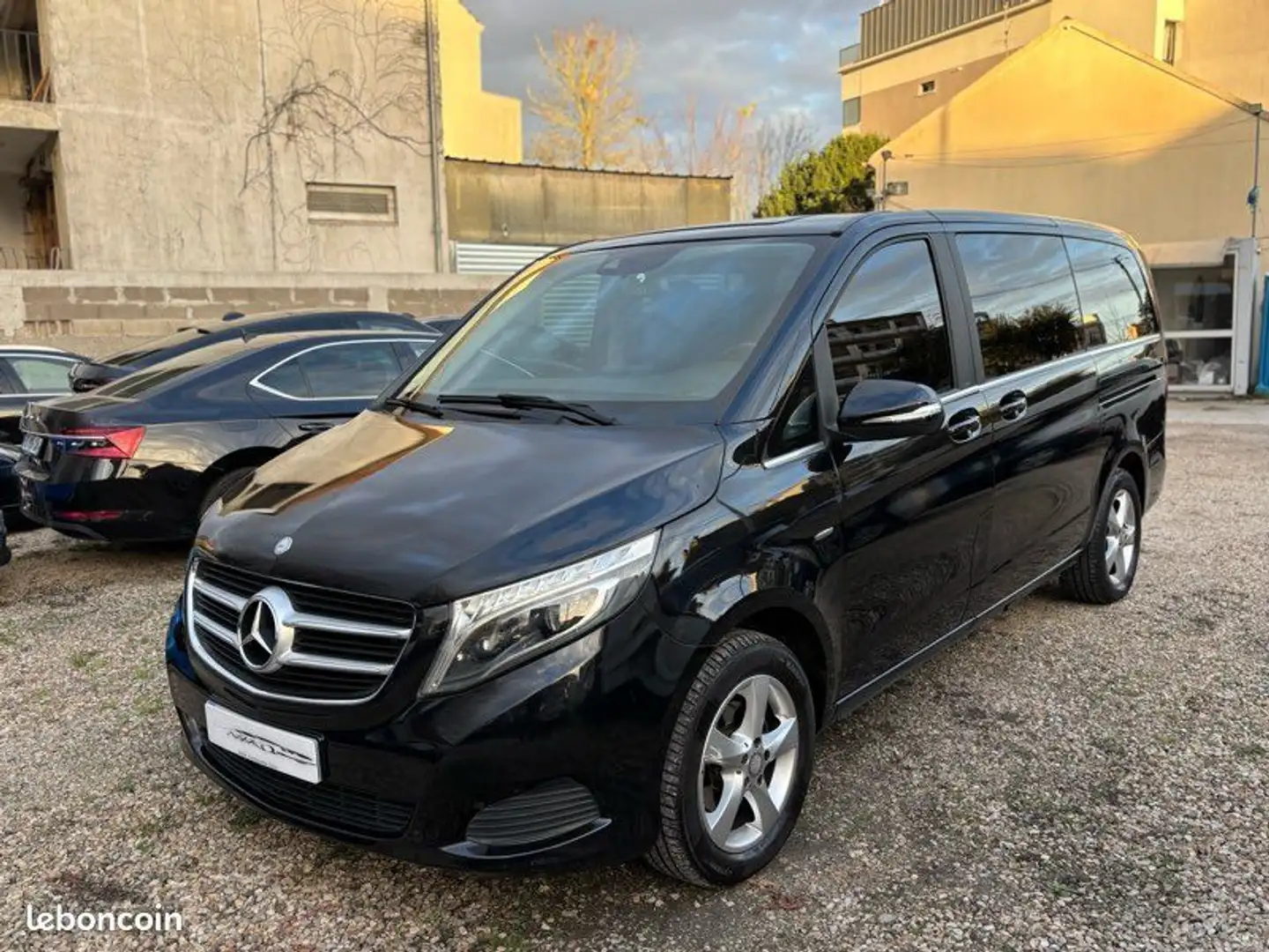 Mercedes-Benz V Mercedes 8places long 220 d avantgarde 7g-tronic plus bva7 Schwarz - 1