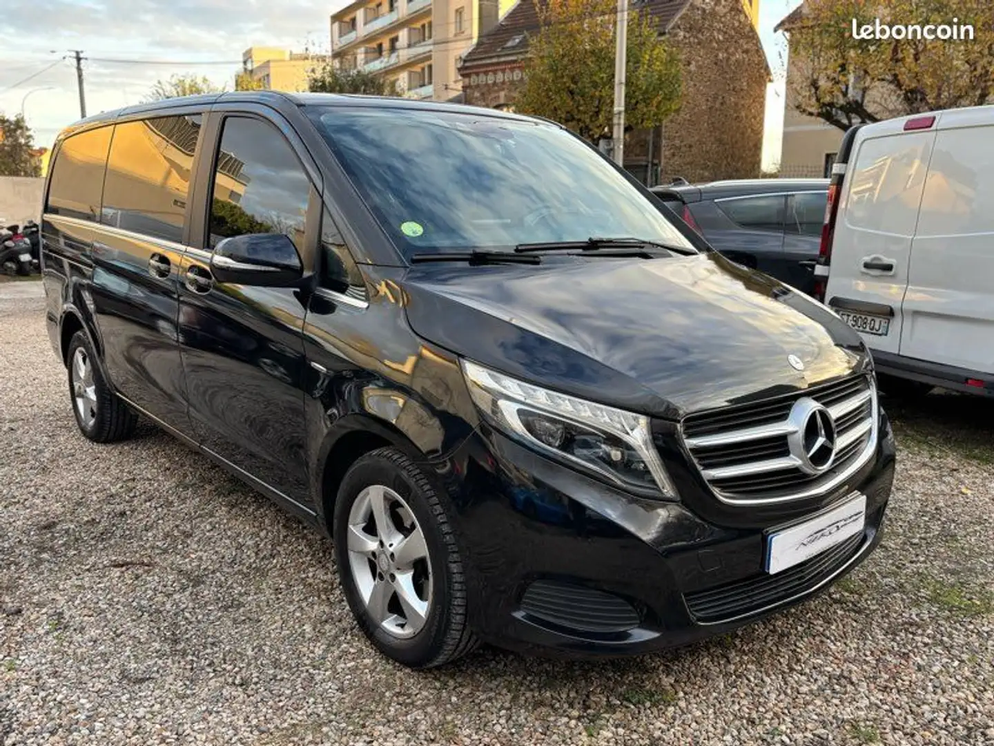 Mercedes-Benz V Mercedes 8places long 220 d avantgarde 7g-tronic plus bva7 Schwarz - 2