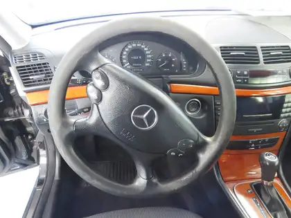 Annonce voiture d'occasion Mercedes-Benz E 280 - CARADIZE