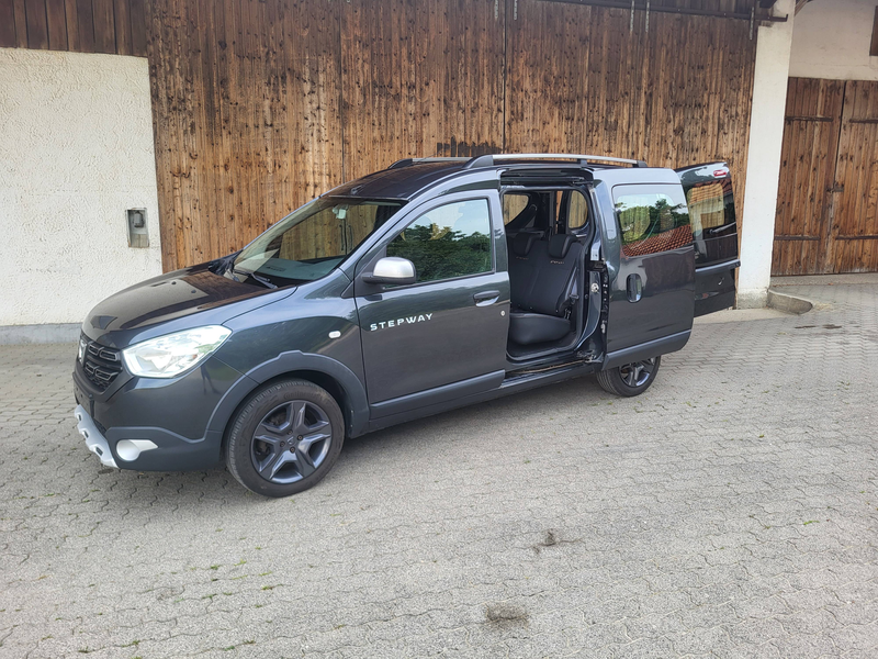 Dacia Dokker Stepway Celebration — photo 9