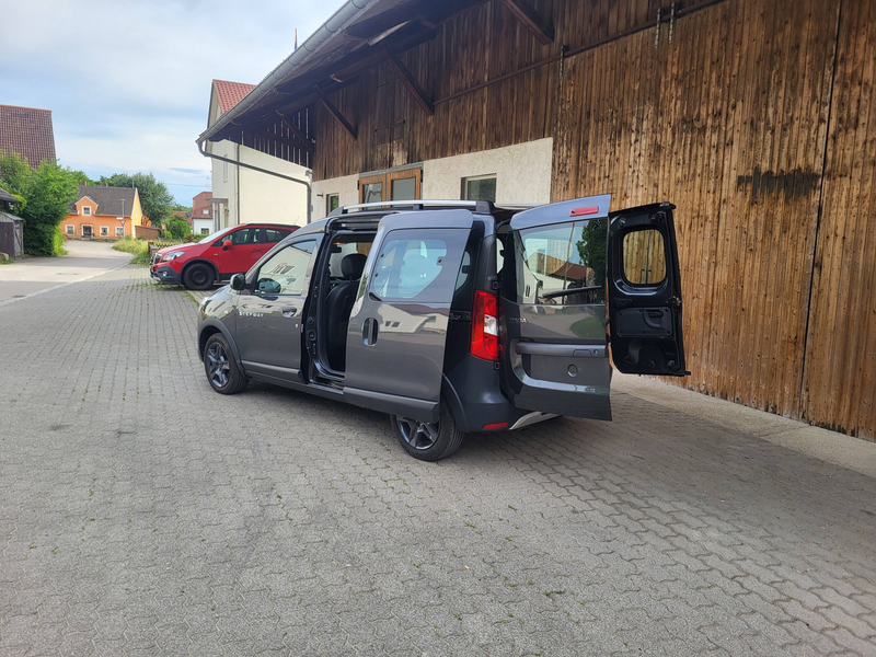Dacia Dokker Stepway Celebration — photo 10