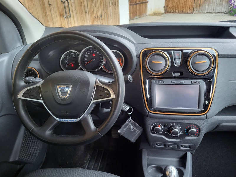 Dacia Dokker Stepway Celebration — photo 14