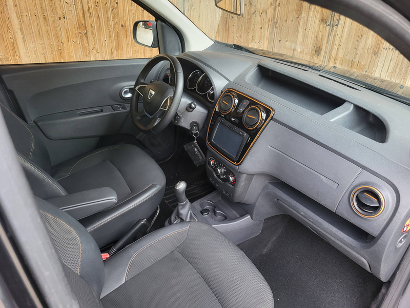 Dacia Dokker Stepway Celebration — photo 15
