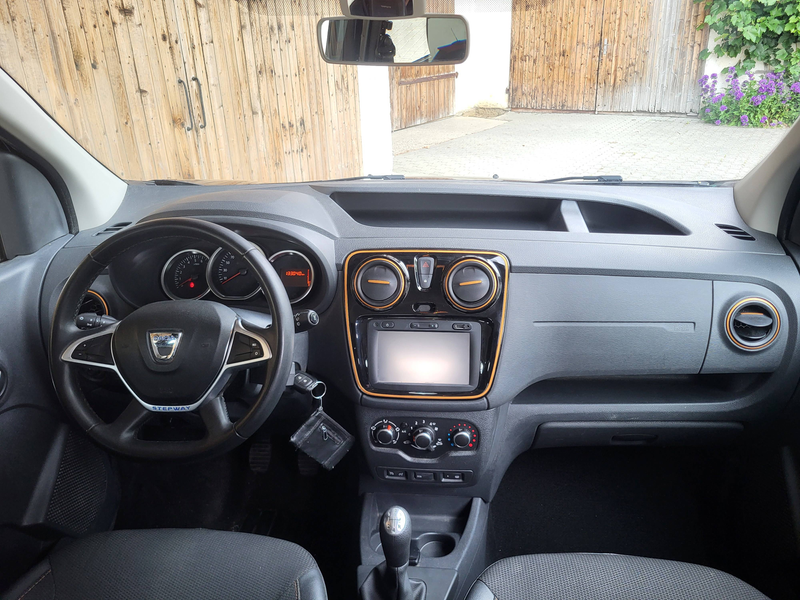 Dacia Dokker Stepway Celebration — photo 13