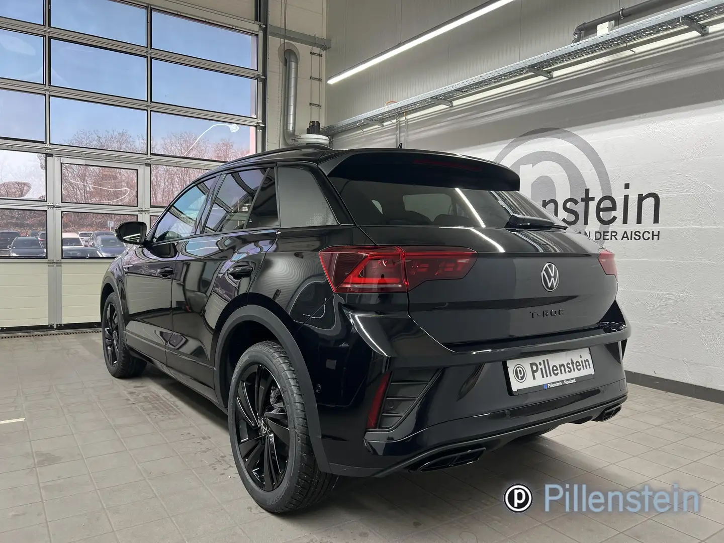 Volkswagen T-Roc TSI DSG R-LINE/BLACK BUSINESS+AHK+EASY+KAM Zwart - 2