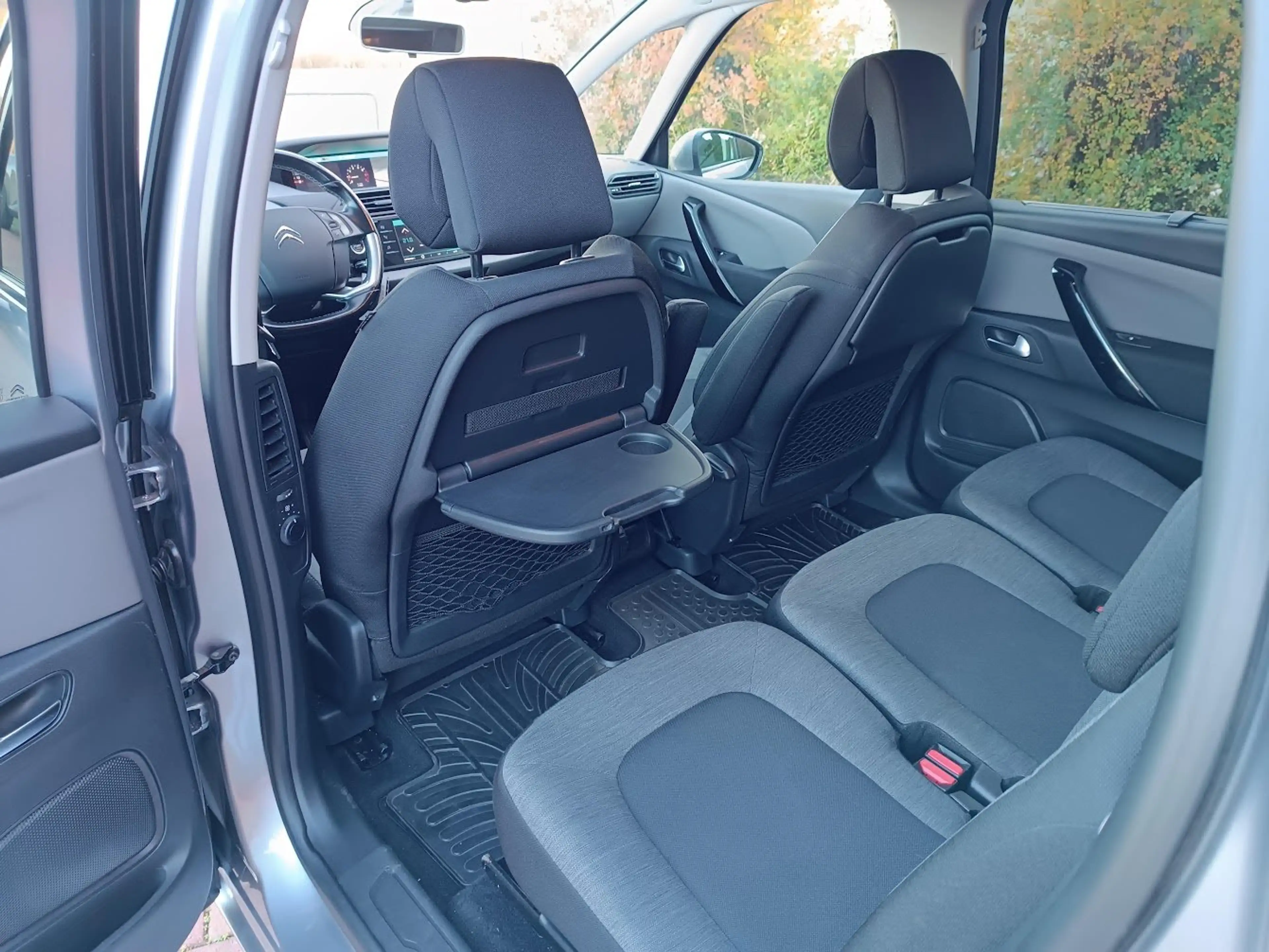 Citroen Grand C4 Picasso Grand C4 Picasso BlueHDI 120 S — photo 12