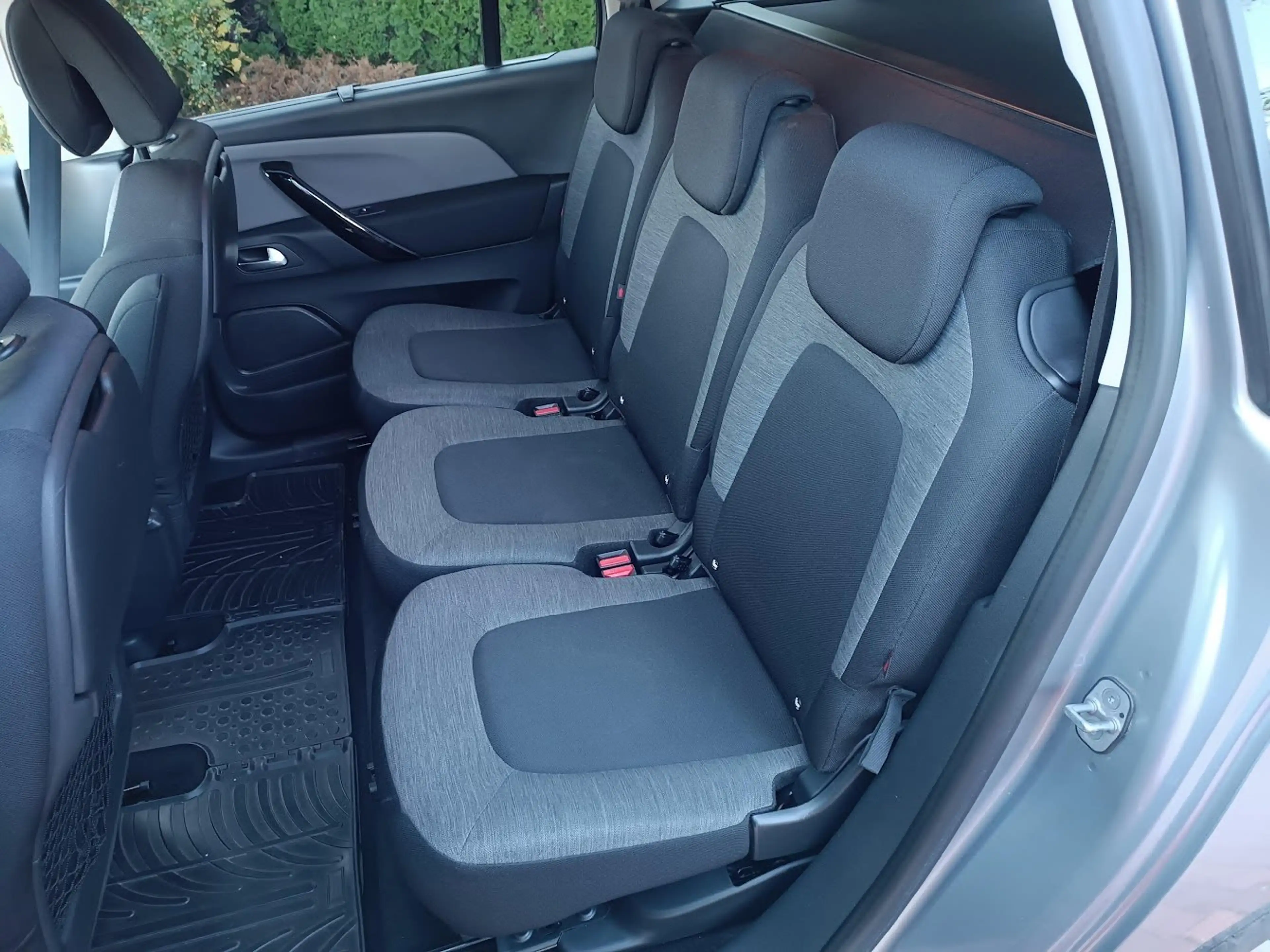 Citroen Grand C4 Picasso Grand C4 Picasso BlueHDI 120 S — photo 11