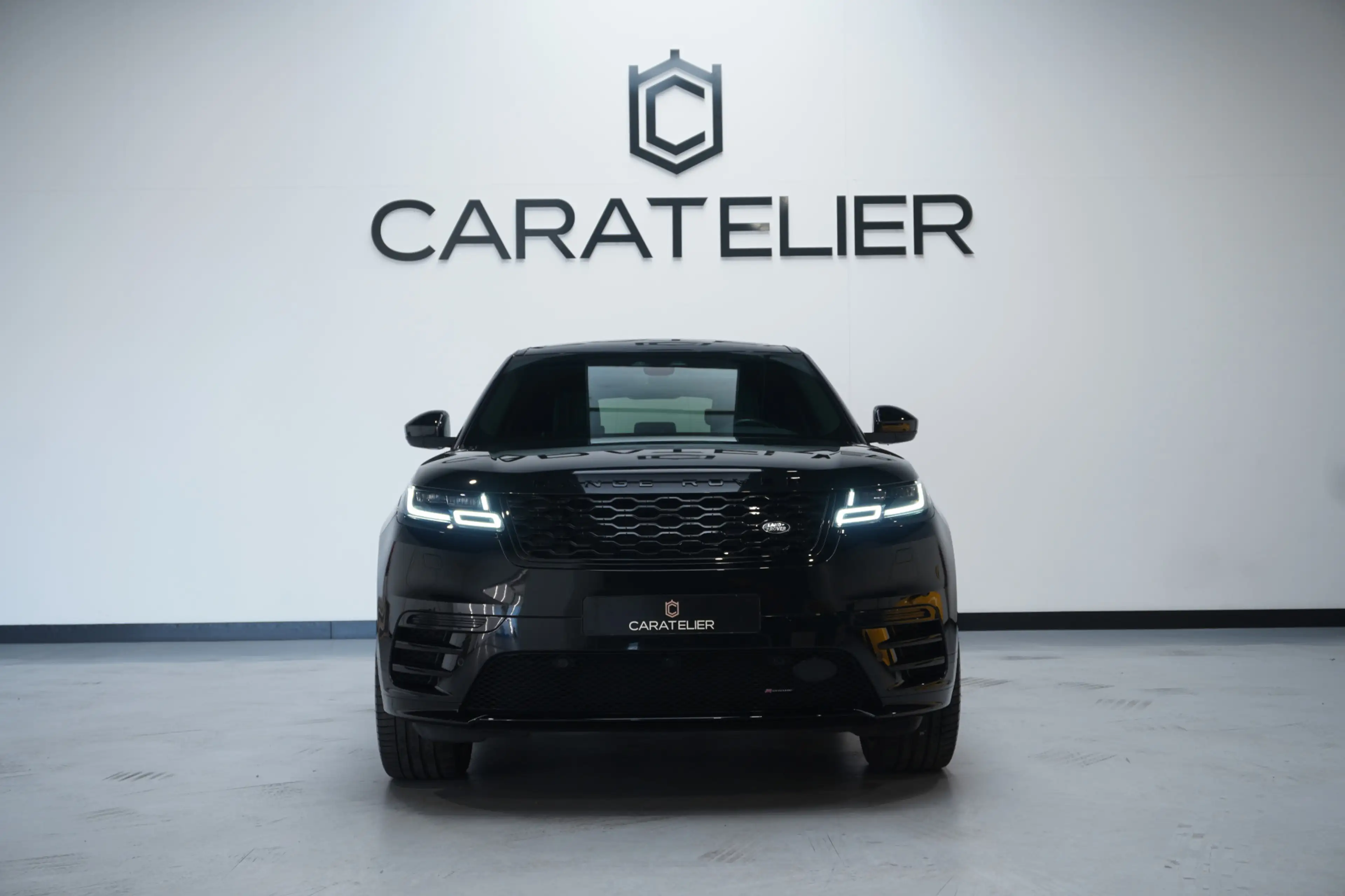 Land Rover Range Rover Velar 2.0 P400e R-Dynamic HSE / Pano / 22'' / Massage / — photo 7