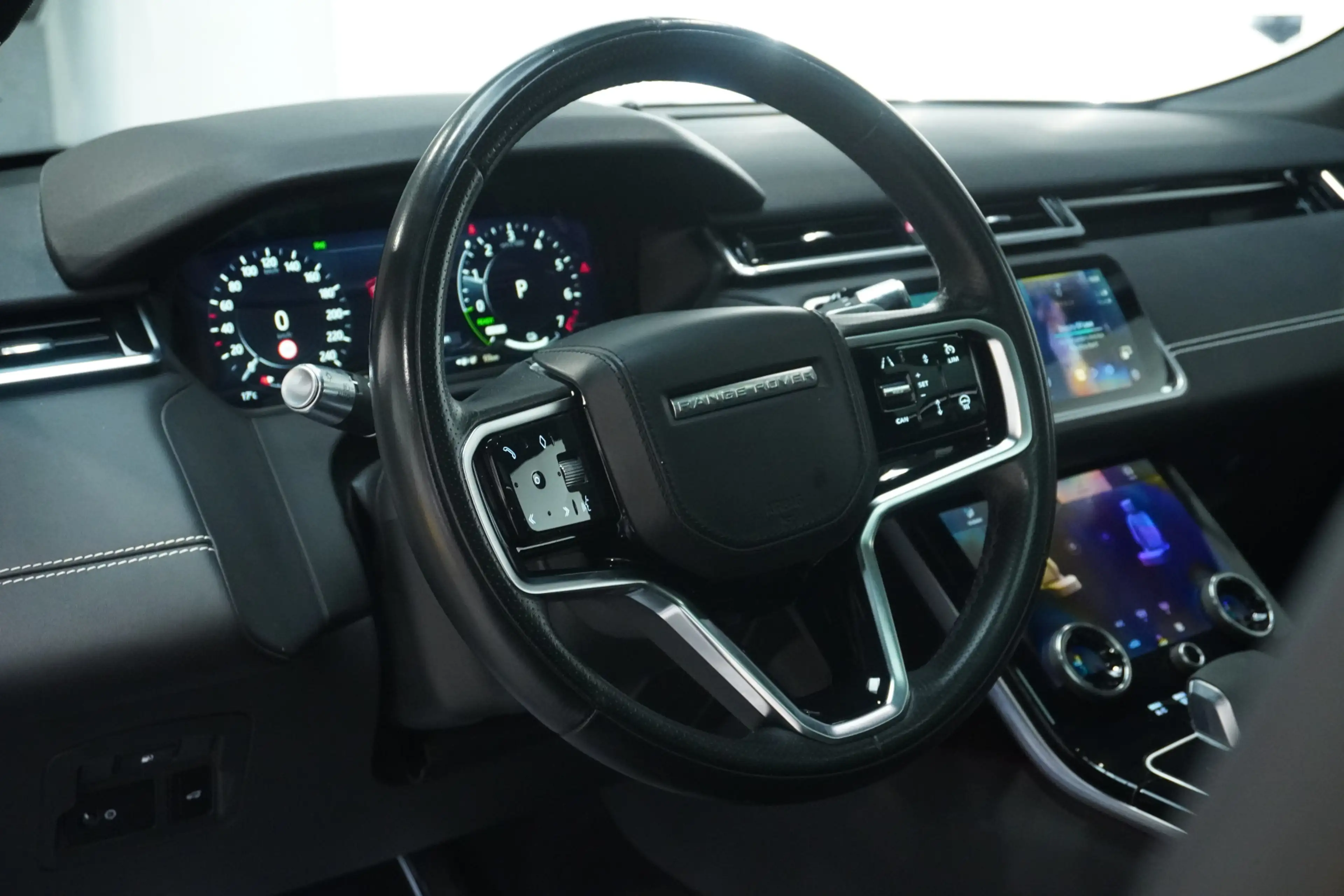 Land Rover Range Rover Velar 2.0 P400e R-Dynamic HSE / Pano / 22'' / Massage / — photo 16