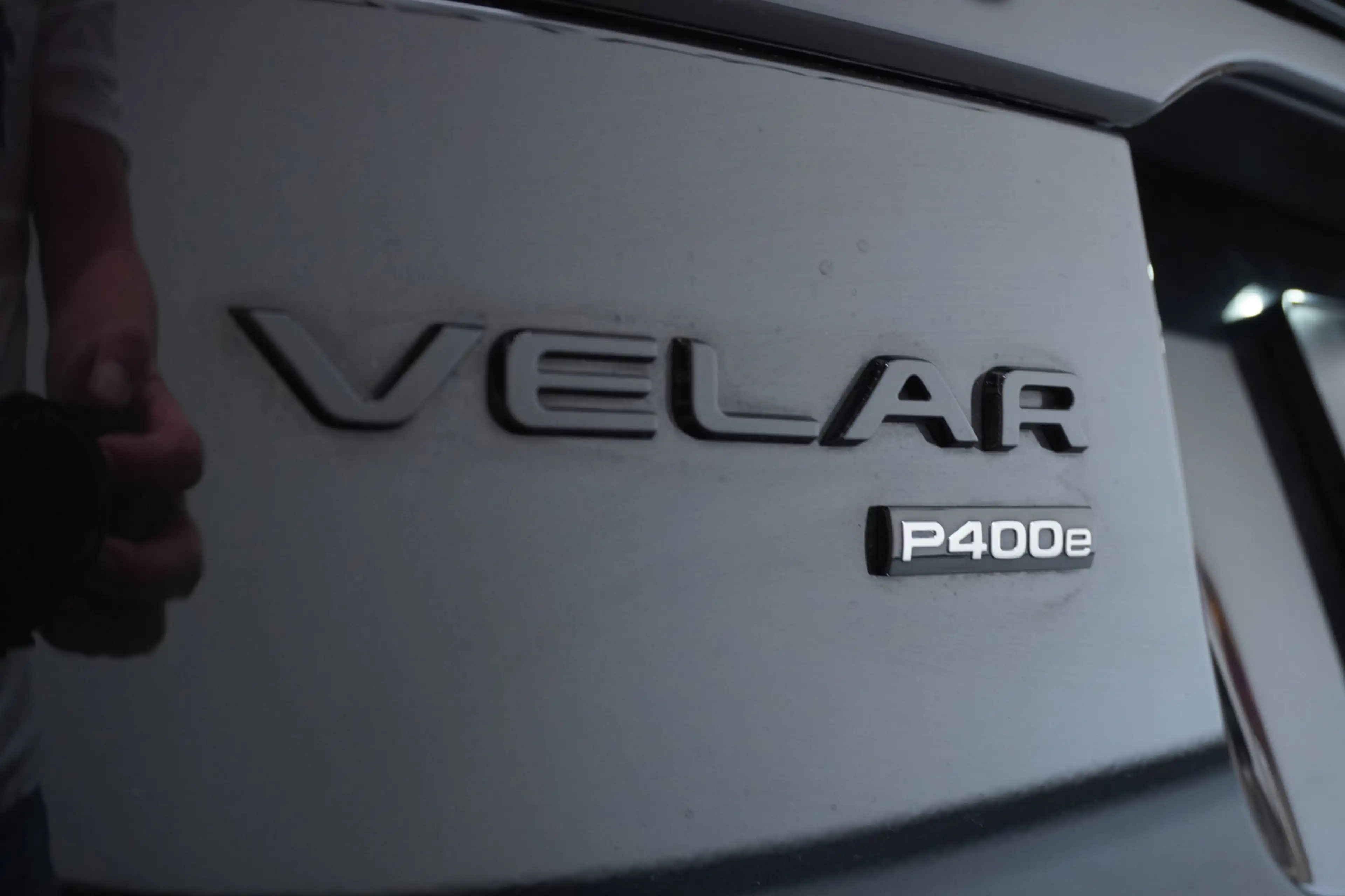 Land Rover Range Rover Velar 2.0 P400e R-Dynamic HSE / Pano / 22'' / Massage / — photo 13
