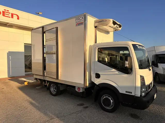Nissan Cabstar NT400 35.13 sponda idraulica+ frigo ZANOTTI