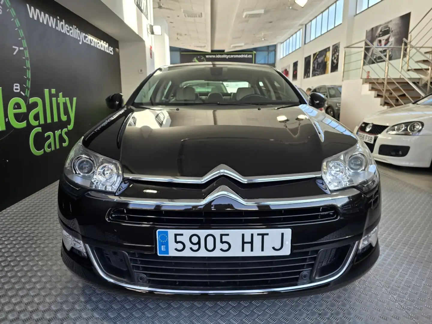 Citroen C5 2.2HDI Exclusive Aut. Negro - 2