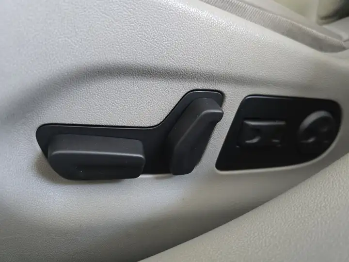 Citroën C5 2.2 HDI Exclusive Aut. 2013, foto 32
