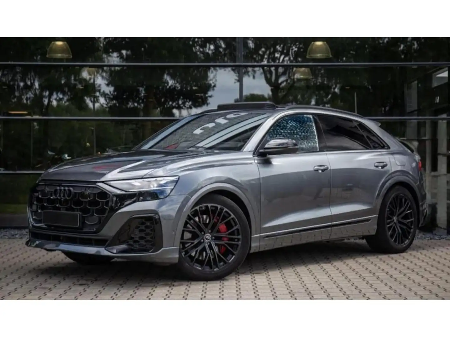 Audi Q8 phase II Quattro 60 TFSI BVA 490 Blackline Grijs - 2