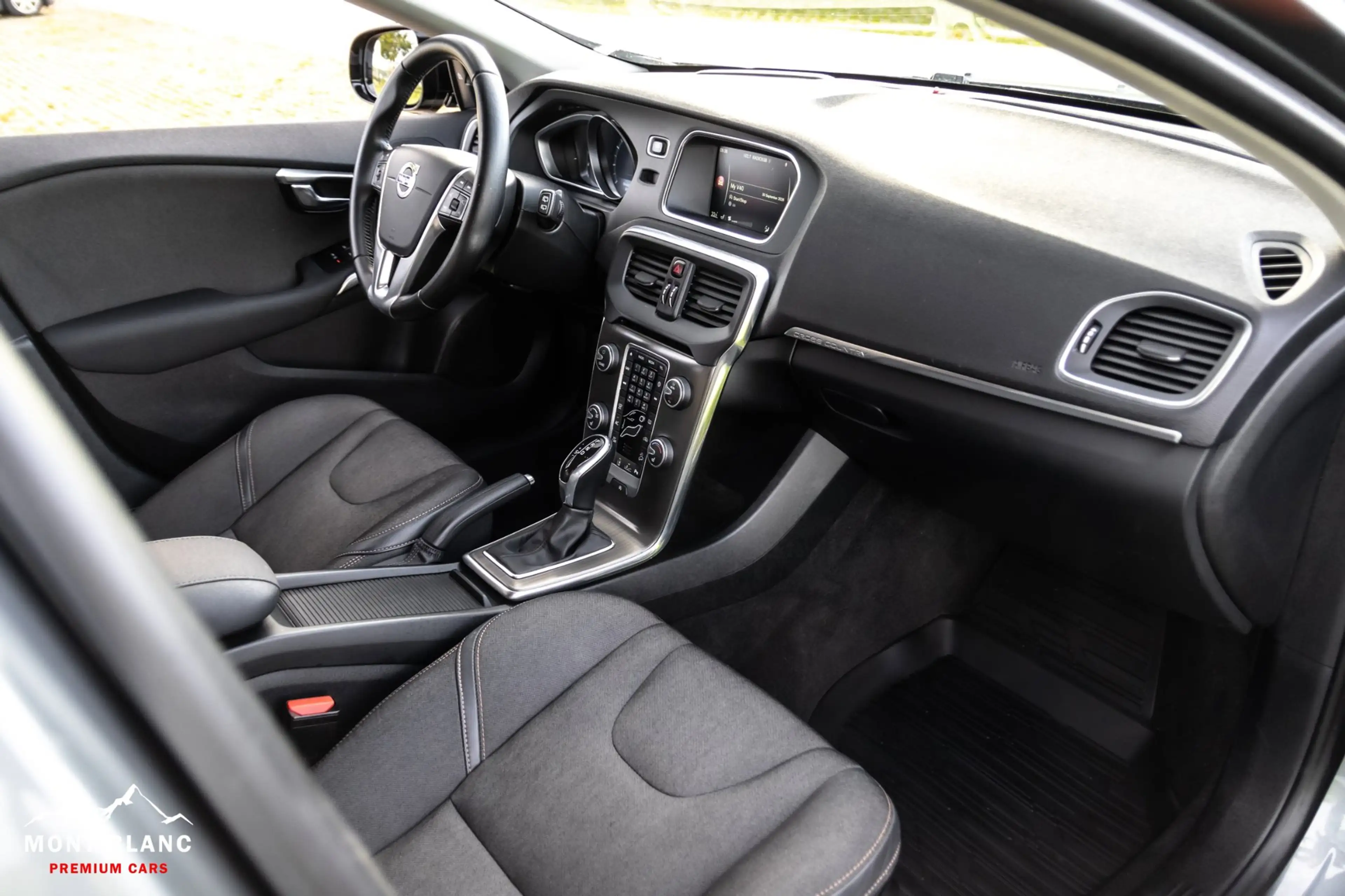 Volvo V40 Cross Country T4 AWD|ACC|Memory — photo 33
