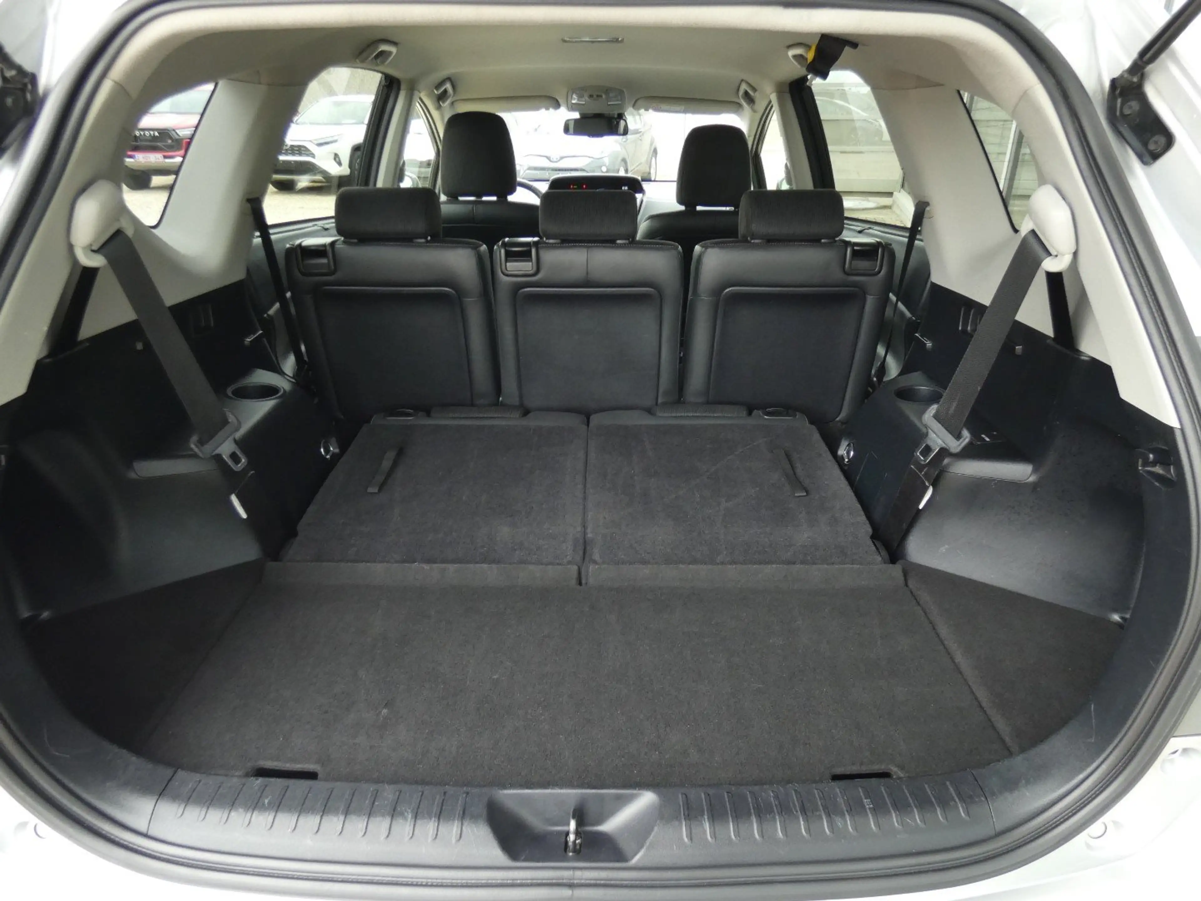 Toyota Prius+ Hybrid Dynamic 7PL +Half leder +Zetelverwarming — photo 11