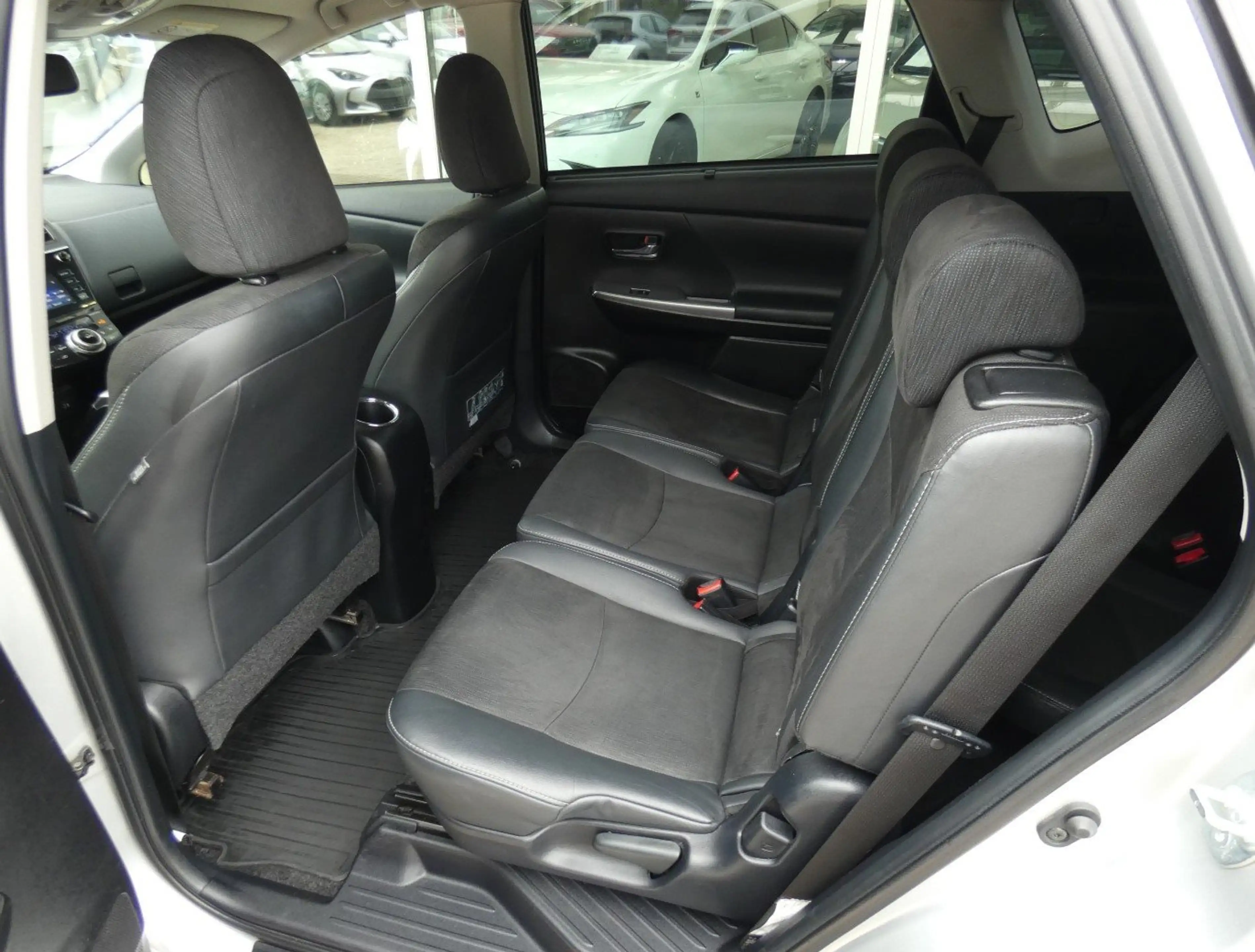 Toyota Prius+ Hybrid Dynamic 7PL +Half leder +Zetelverwarming — photo 8