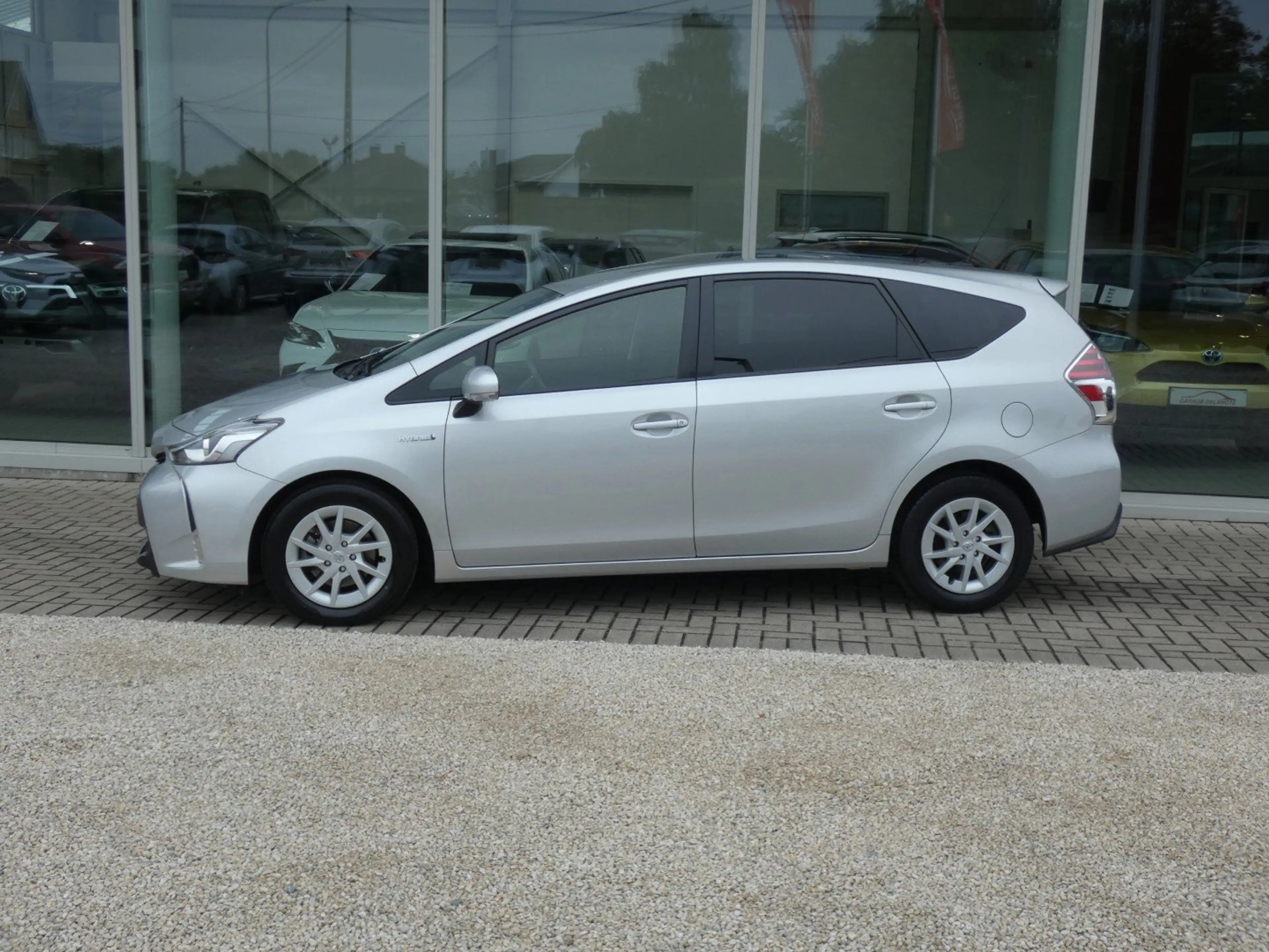 Toyota Prius+ Hybrid Dynamic 7PL +Half leder +Zetelverwarming — photo 4
