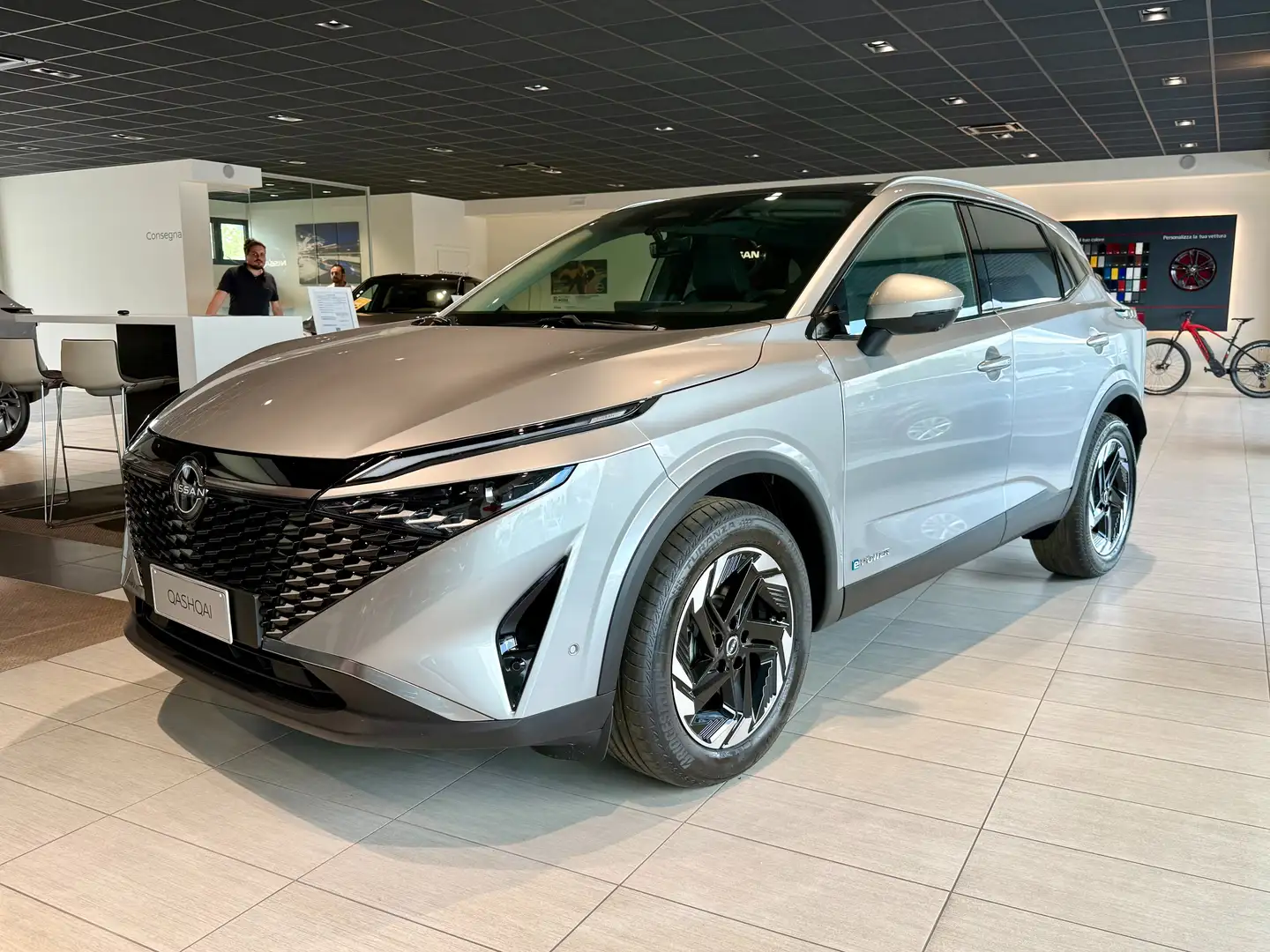 Nissan Qashqai N-Connecta E-Power Grigio - 1