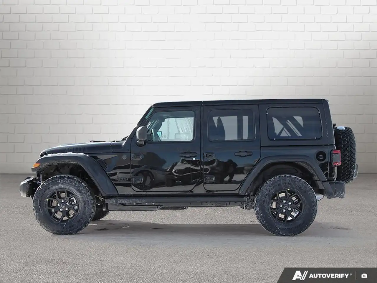 Jeep Wrangler снимка Jeep Wrangler