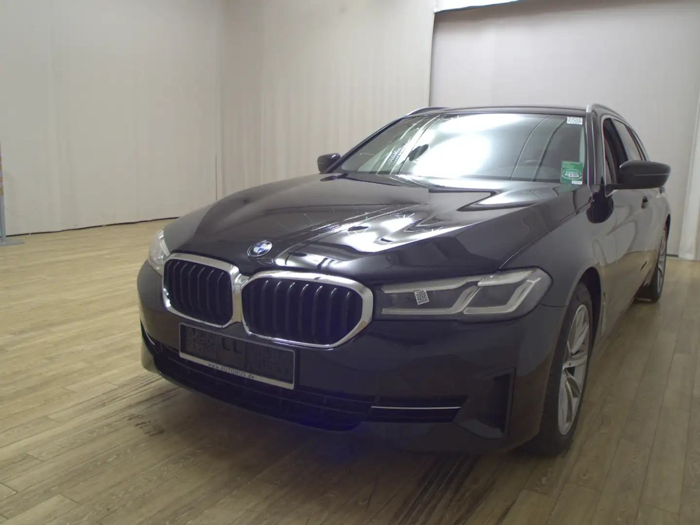 BMW 520 d Touring xDrive AHK Luft LED LC Pro el.Heck Nero - 2
