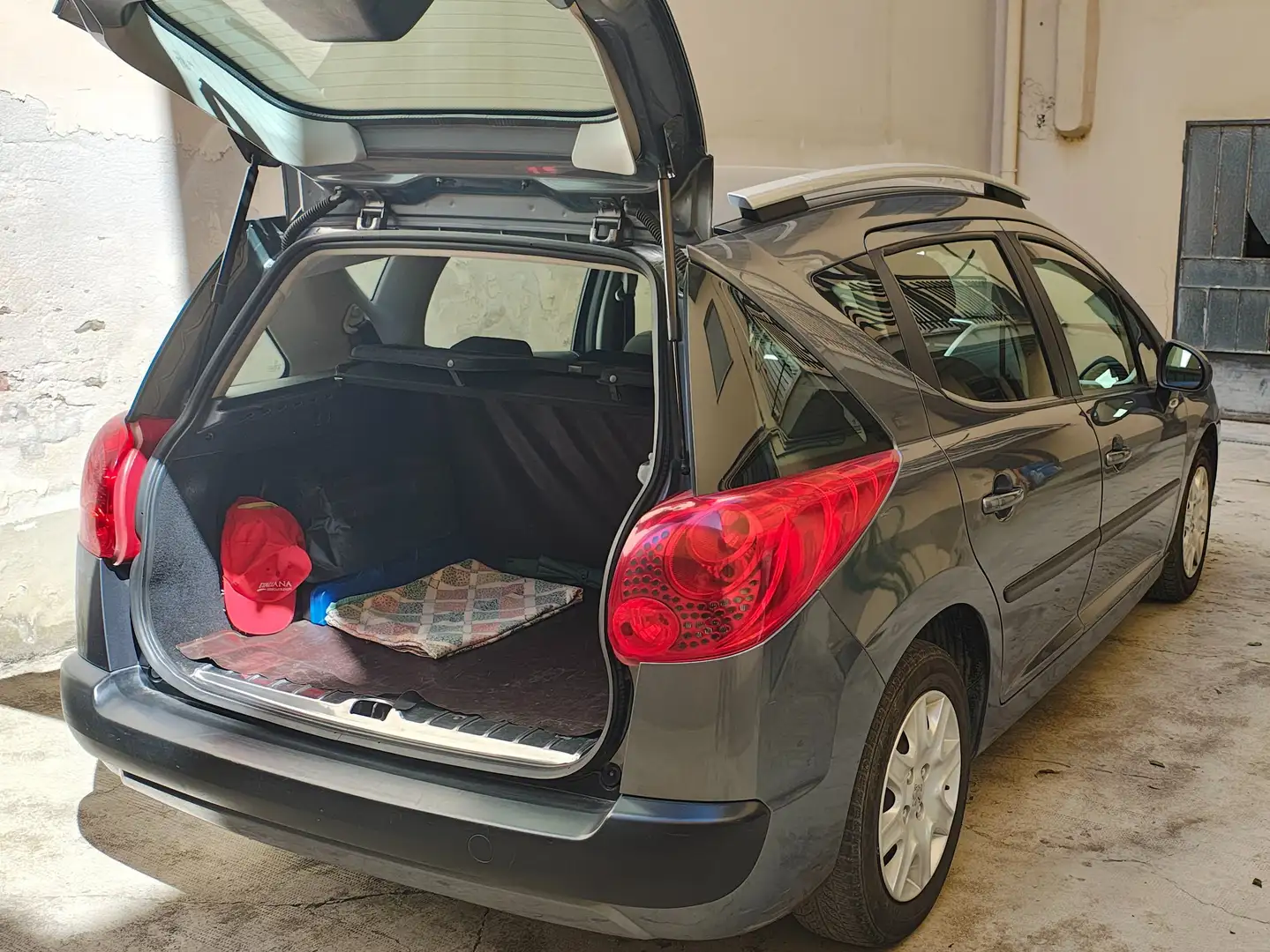 Peugeot 207 207 SW 1.4 8v X-Line eco-Gpl Gris - 2
