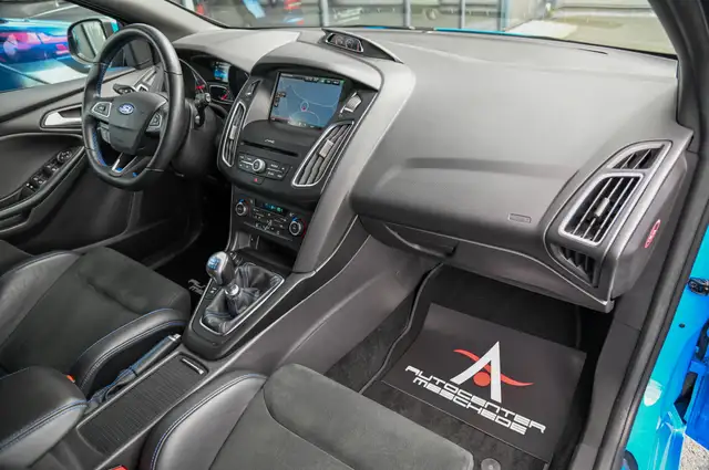 Ford Focus view 11