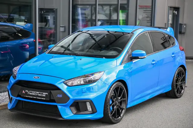 Ford Focus view 2