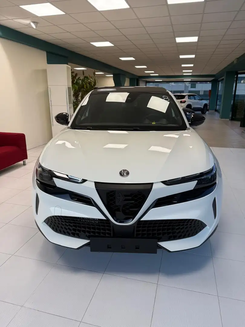 Alfa Romeo Junior Junior 1.2 ibrida Speciale 136cv edct6 Blanco - 2
