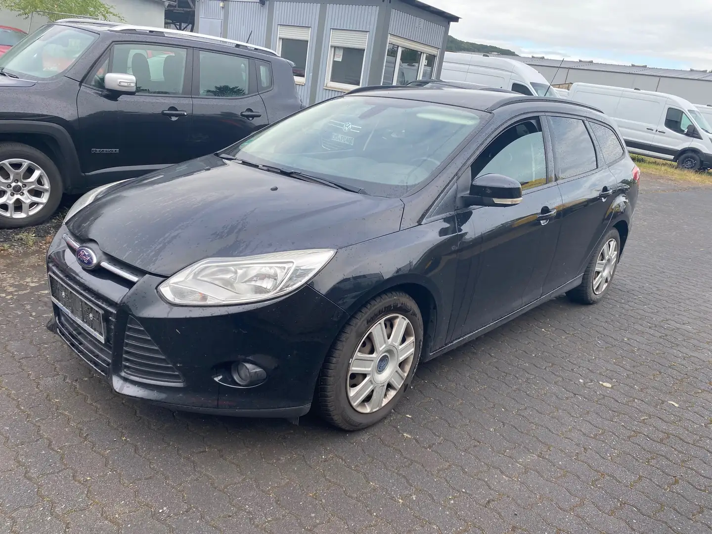 Ford Focus Turnier 1.0 EcoBoost Start-Stopp-System Trend Schwarz - 2