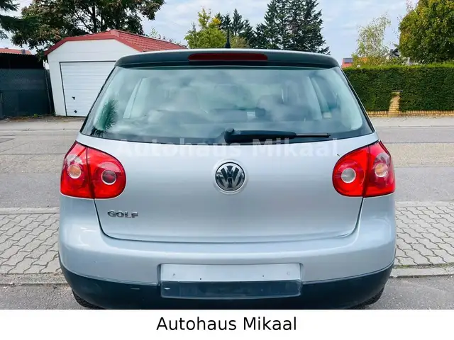 Volkswagen Golf view 6