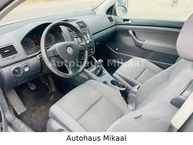 Volkswagen Golf view 9