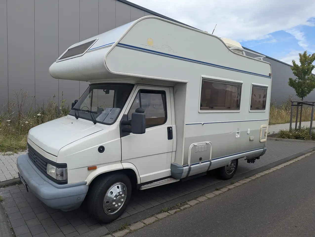 Peugeot J5