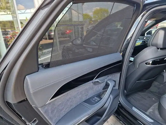 Audi A8 60 TFSI e quattro * S-LINE * 22" RÄDER Ansicht 31