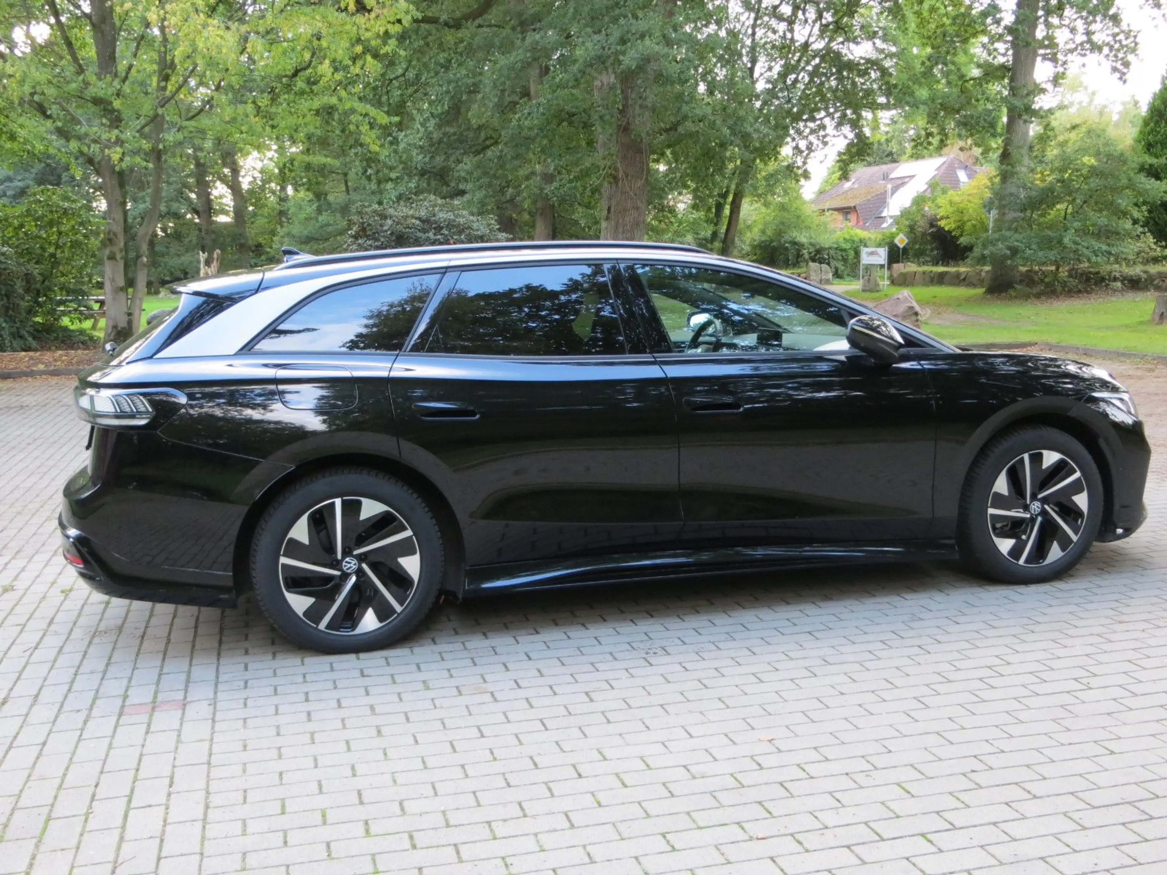 Volkswagen ID.7 Pro S Tourer Matrix IQ Light Wärmep. — photo 3