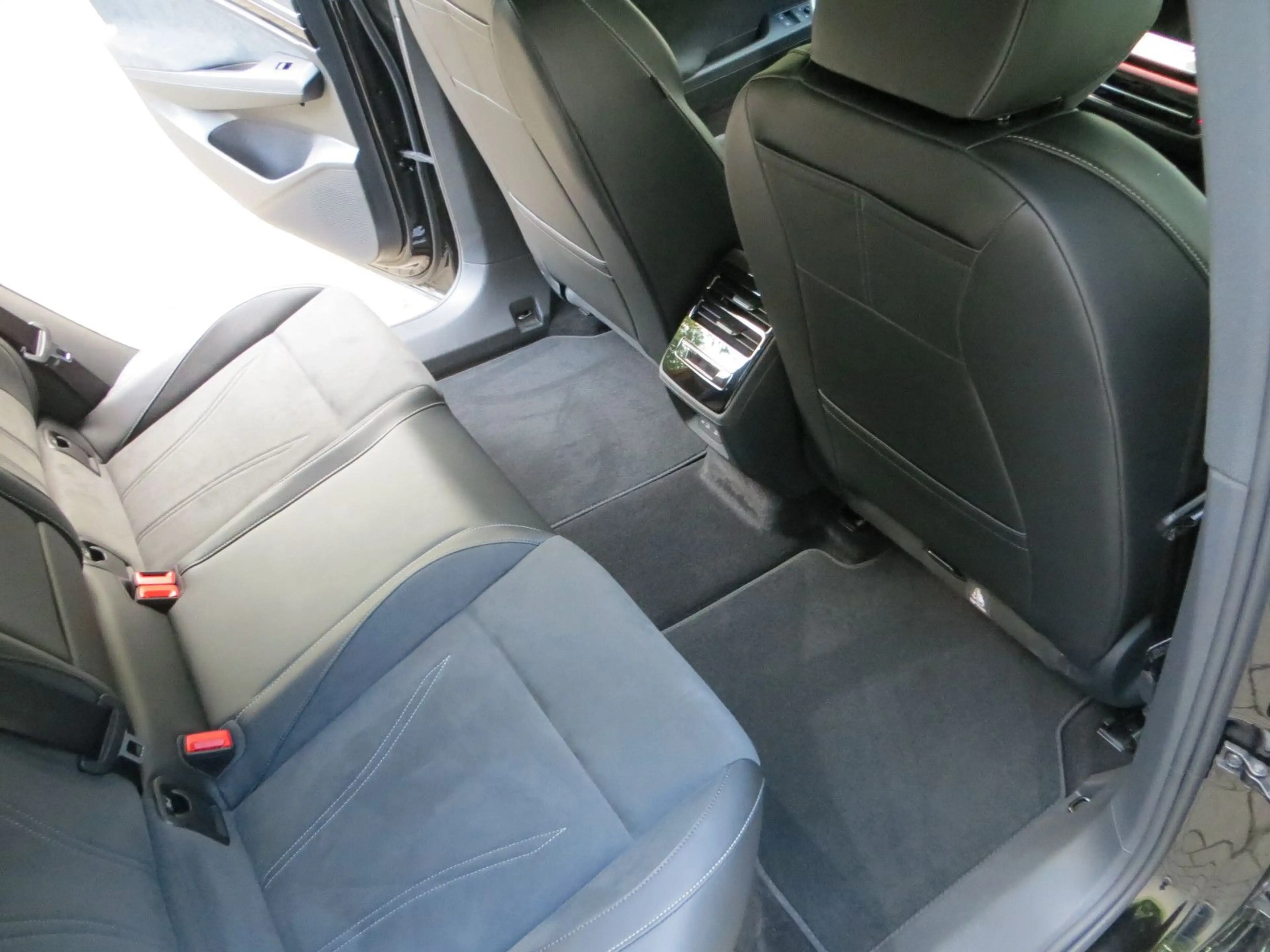 Volkswagen ID.7 Pro S Tourer Matrix IQ Light Wärmep. — photo 12