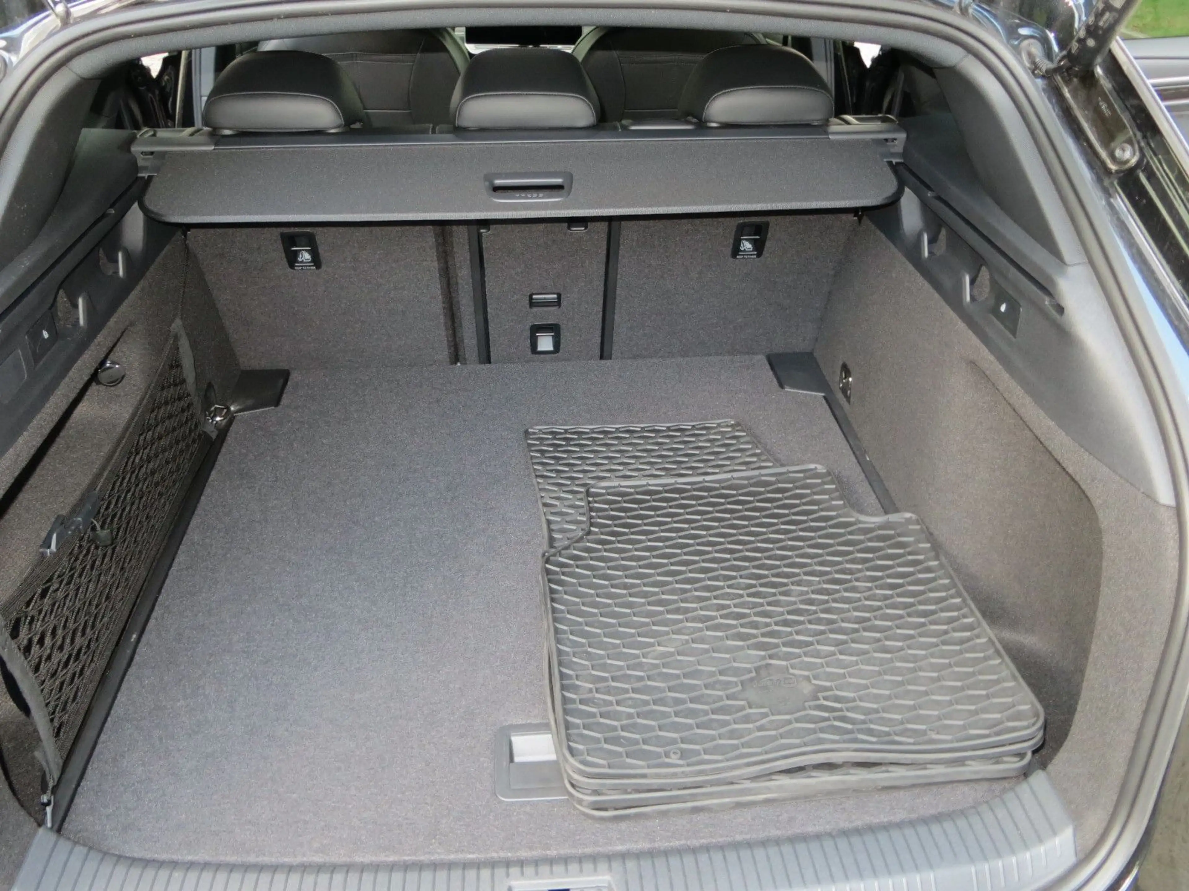 Volkswagen ID.7 Pro S Tourer Matrix IQ Light Wärmep. — photo 13