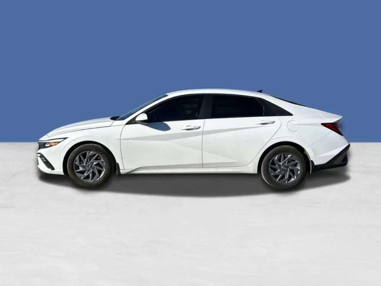 Hyundai ELANTRA снимка Hyundai ELANTRA