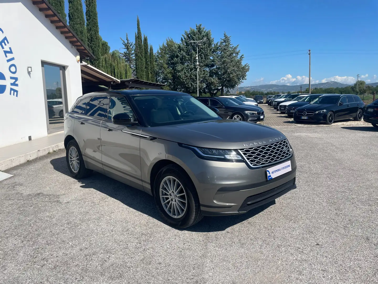 Land Rover Range Rover Velar Range Rover Velar MOTORE NUOVO 48000km Gris - 1