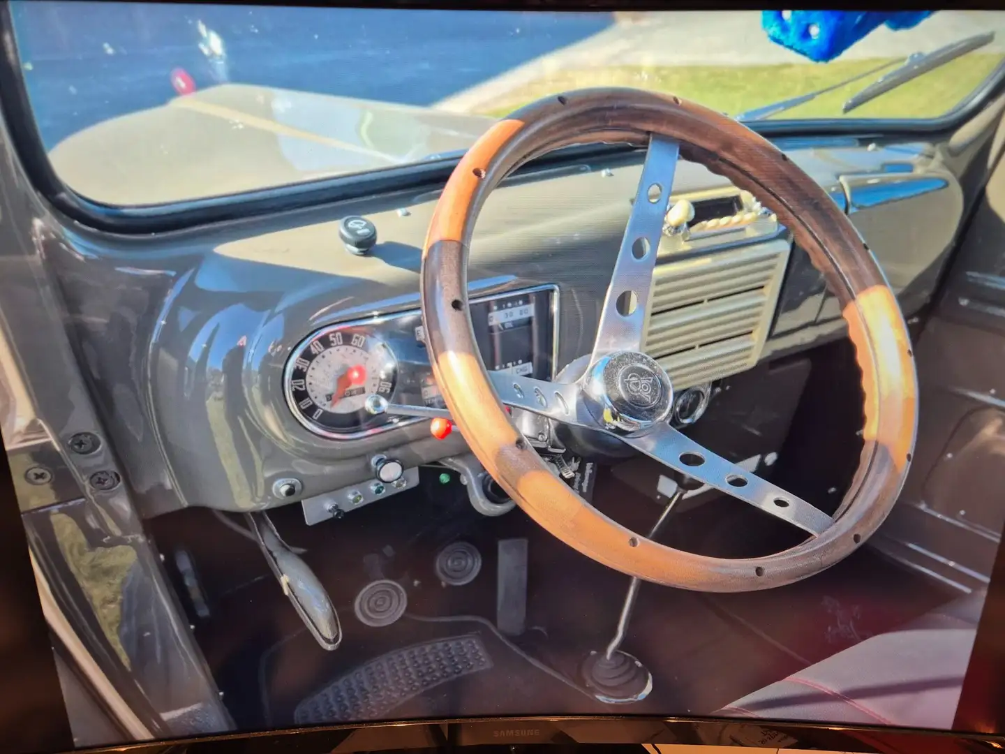 Ford F 1 SUV/Geländewagen/Pickup Бежевий - 2