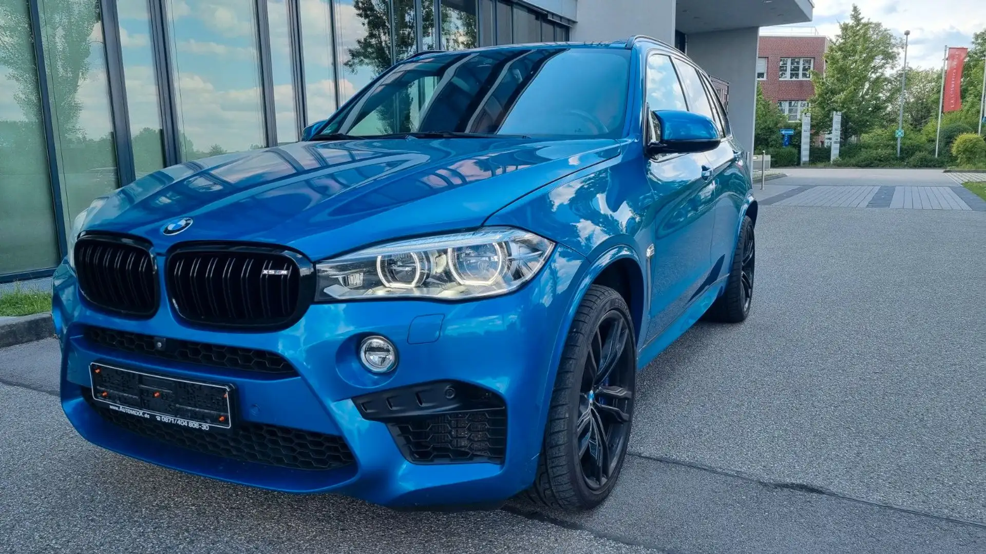 BMW X5 M Pano LED AHK Webasto Soft HUD MSitze Cam HR Blau - 1
