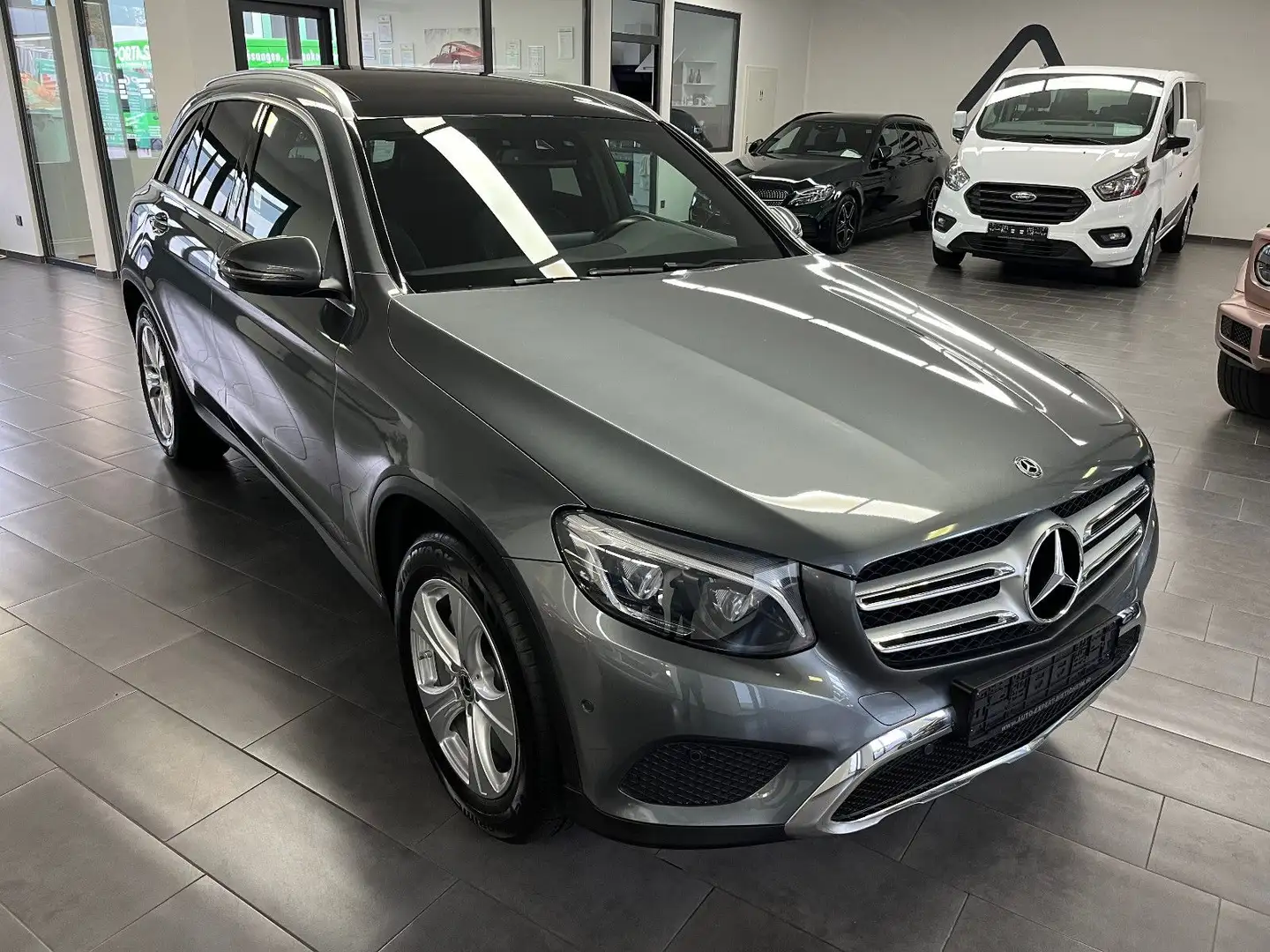 Mercedes-Benz GLC 220 d 4Matic AMG Line/Navi/Kamera/Panorama Сірий - 1