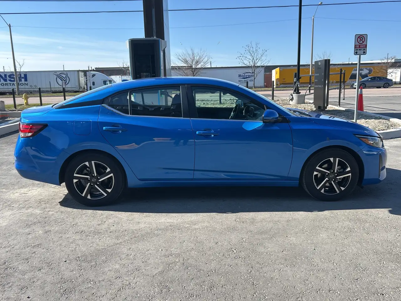 Nissan Sentra снимка Nissan Sentra