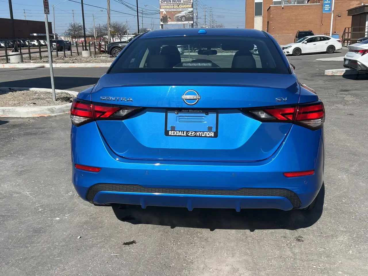 Nissan Sentra снимка Nissan Sentra