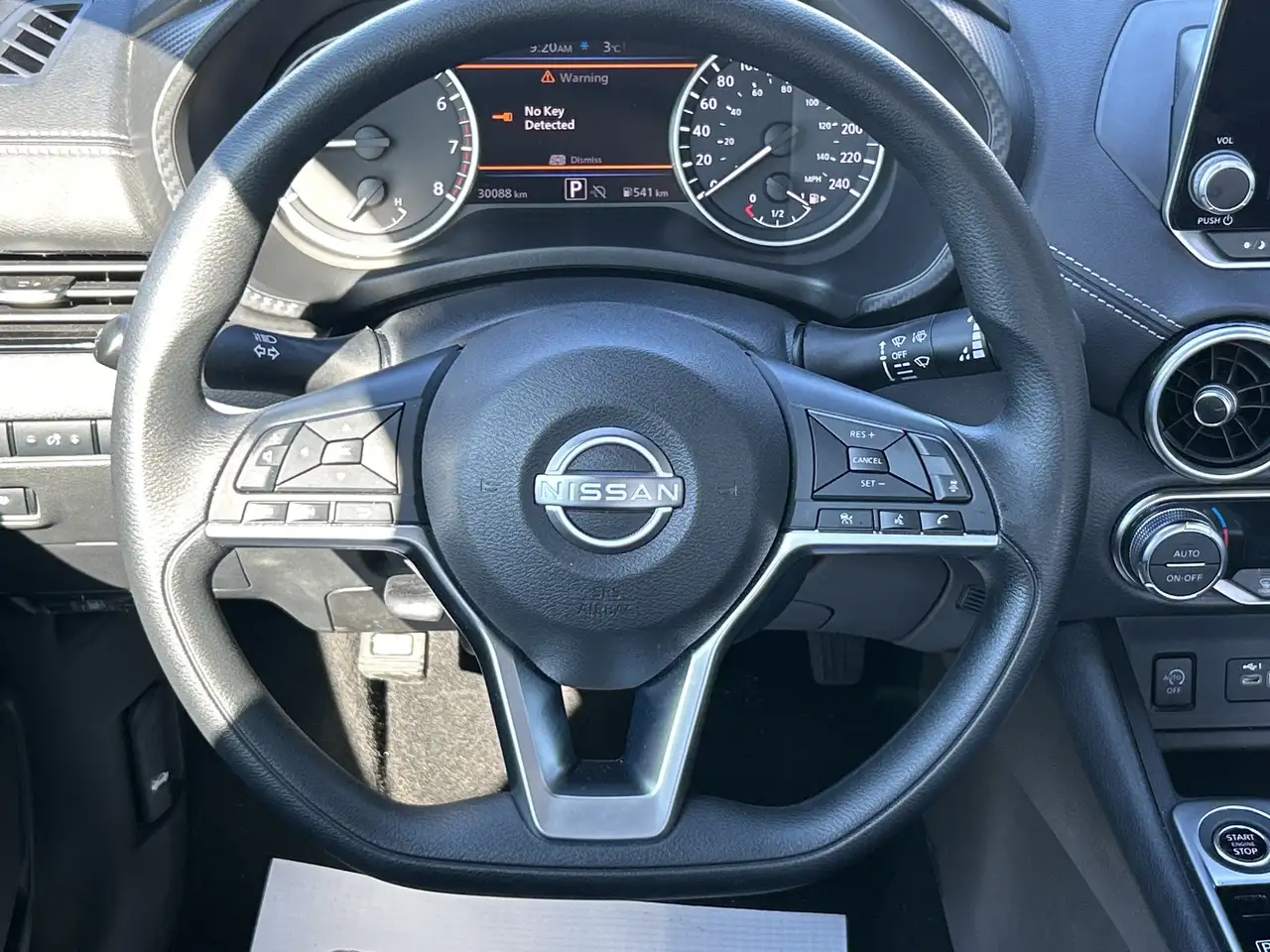 Nissan Sentra снимка Nissan Sentra
