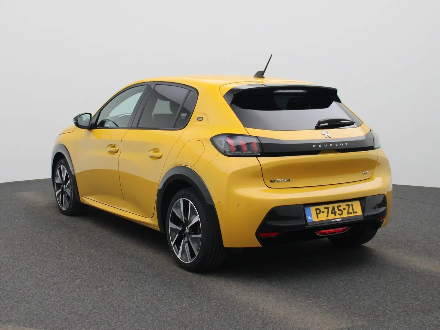 Peugeot e-208 EV GT Pack 50 kWh | GT PACK | NAVIGATIE | HALF LED Geel - 2