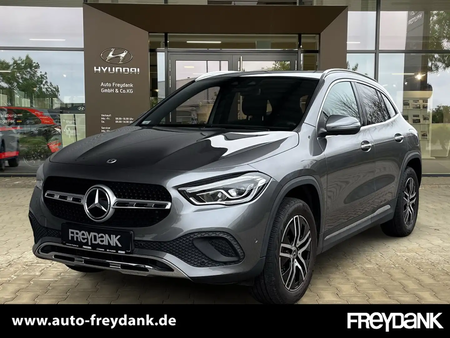 Mercedes-Benz GLA 200 Progressive Info High End Business Keyless Grey - 1