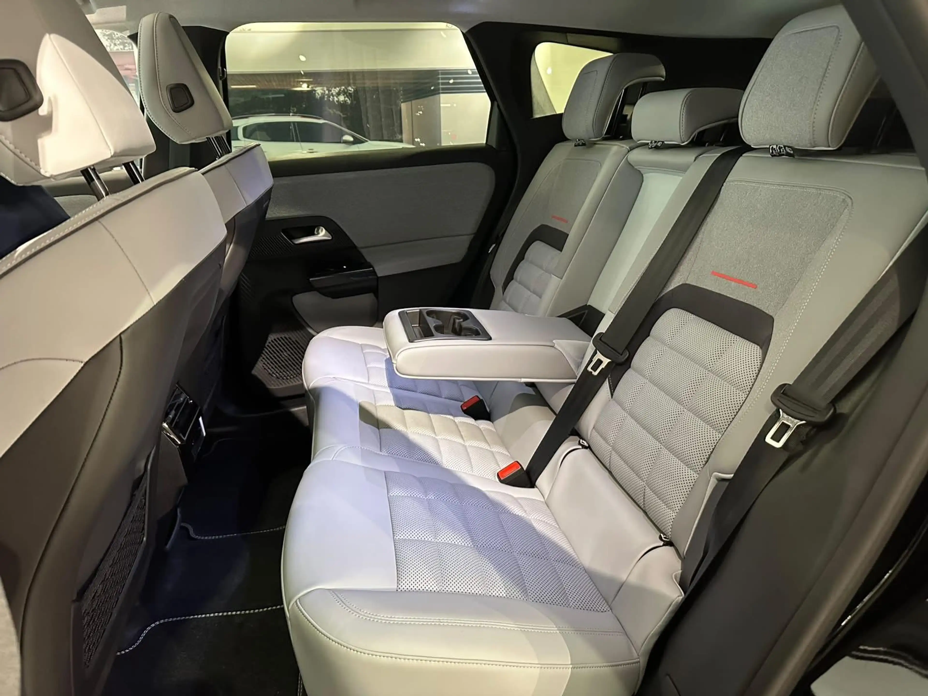 Citroen C5 Aircross Max Comfort Range 74 kWh | Panorama dak | Adaptive — photo 9