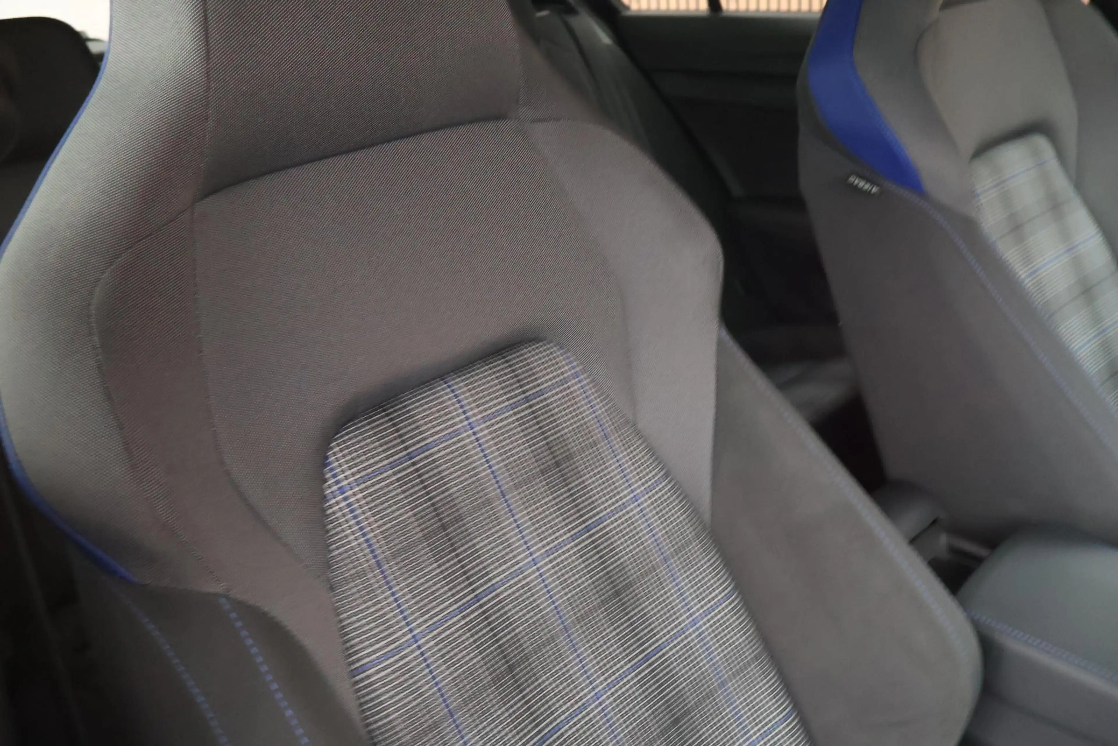 Volkswagen Golf GTE 1.5 eHybrid 272pk Trekhaak Camera Stoelverwarming — photo 49